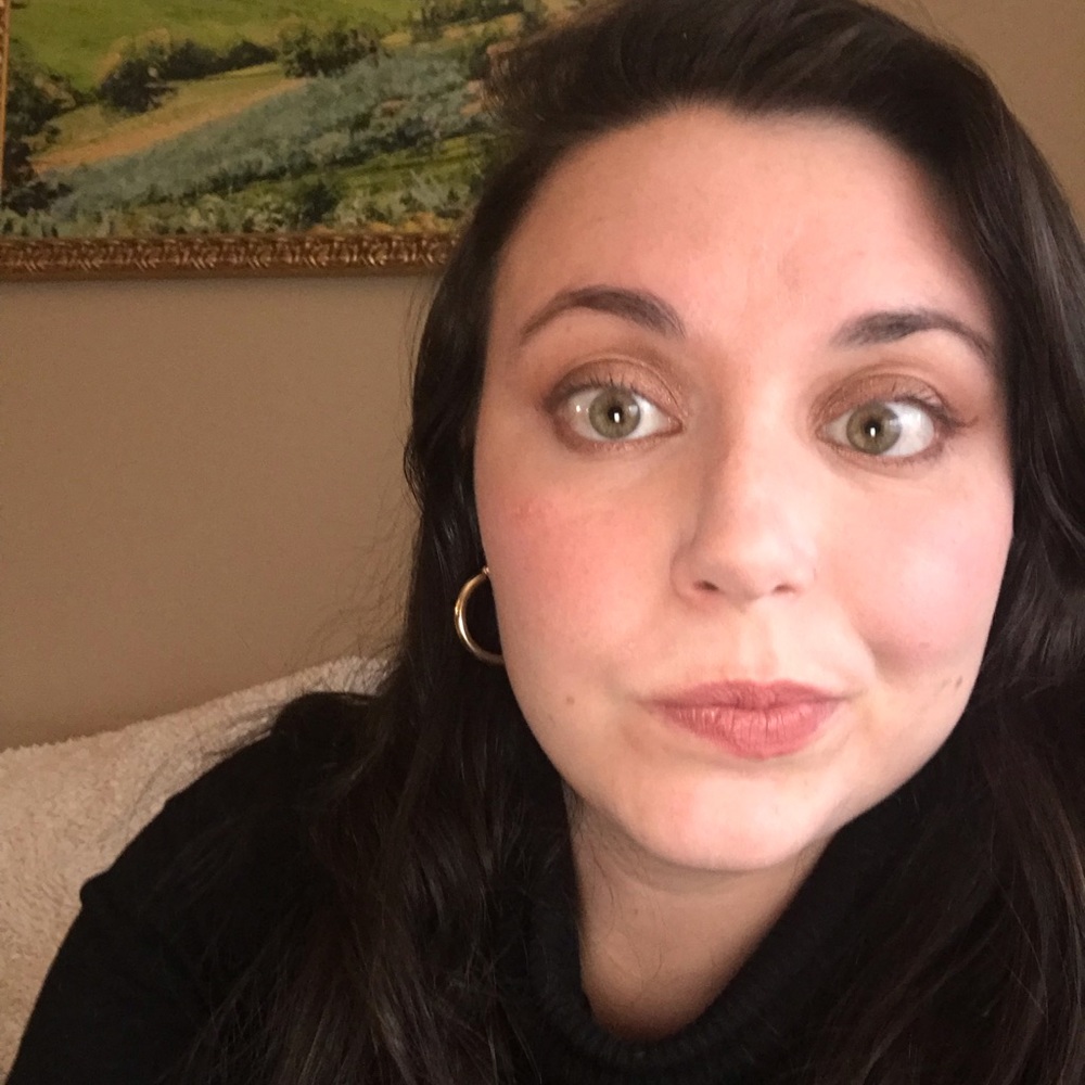 Meet your Posher, Emily